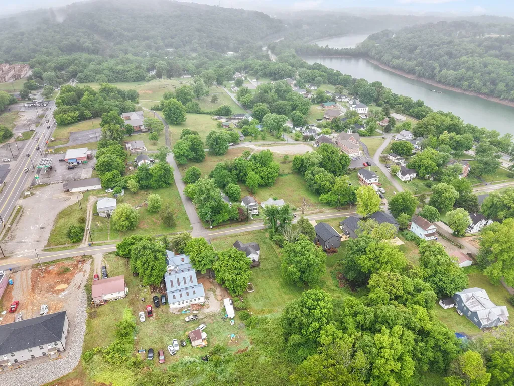 83 W French Avenue Burnside KY 42519