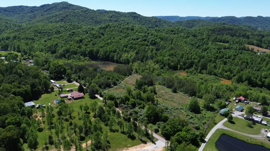 9999 Lick Branch Road Flat Lick KY 40935