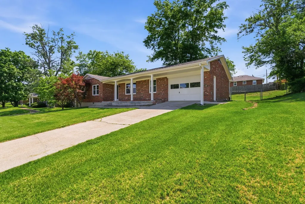 105 Robin Road Nicholasville KY 40356