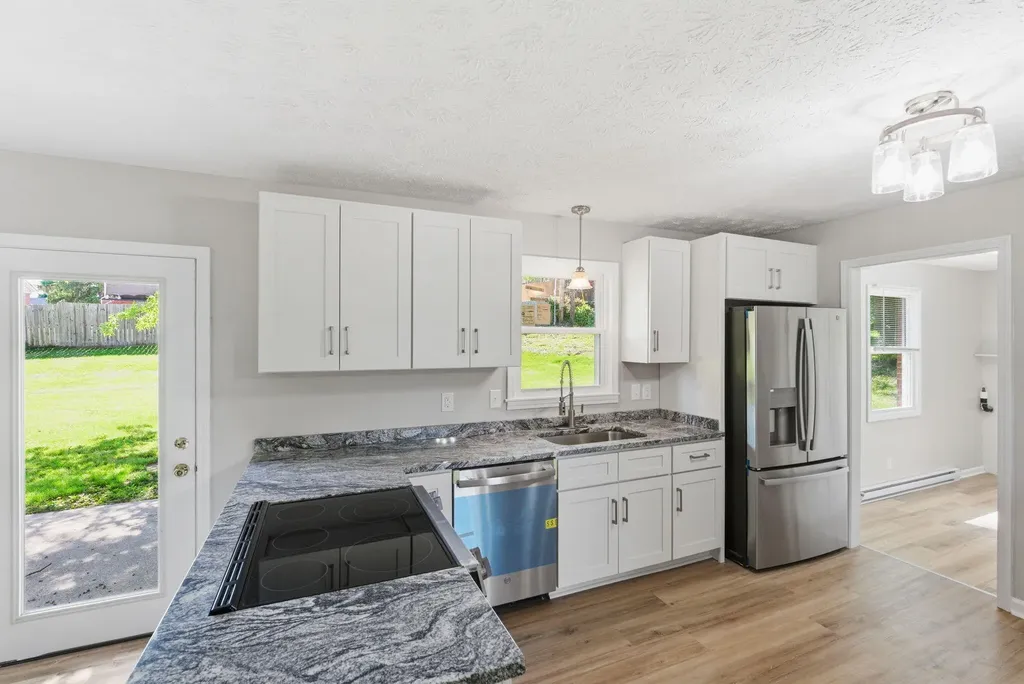 105 Robin Road Nicholasville KY 40356