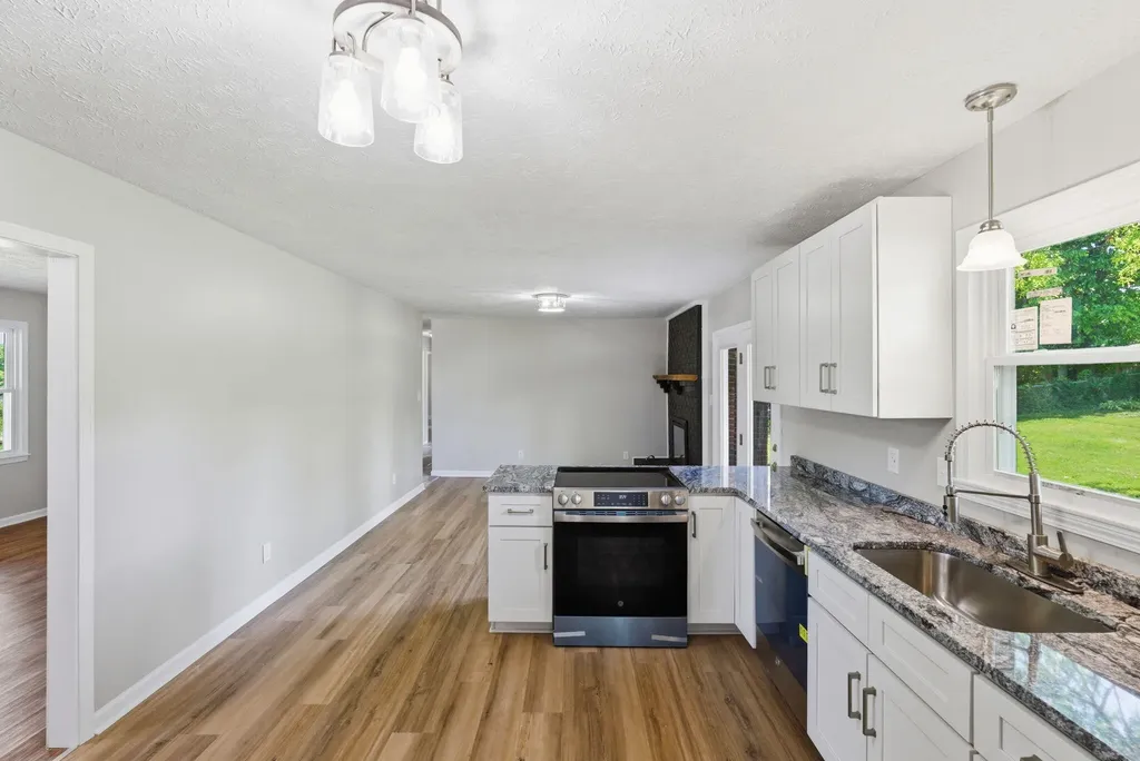 105 Robin Road Nicholasville KY 40356