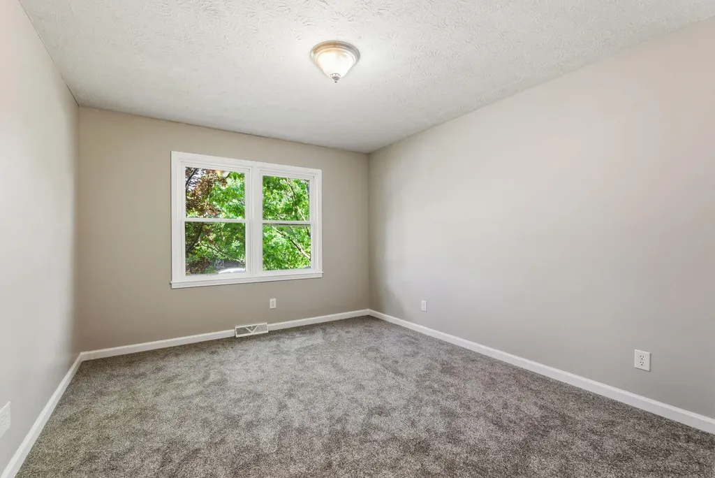 105 Robin Road Nicholasville KY 40356