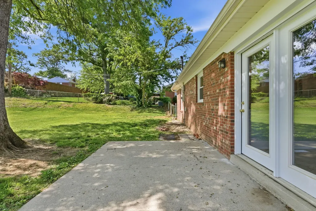 105 Robin Road Nicholasville KY 40356