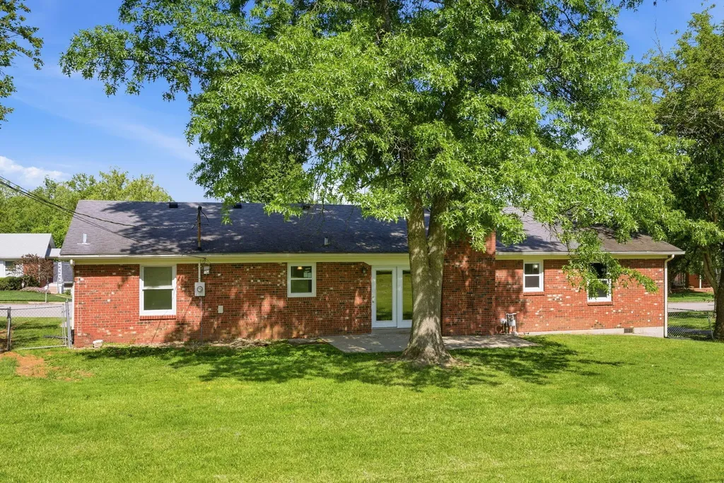 105 Robin Road Nicholasville KY 40356