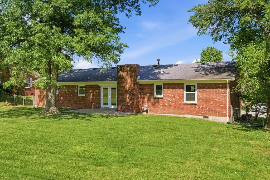 105 Robin Road Nicholasville KY 40356