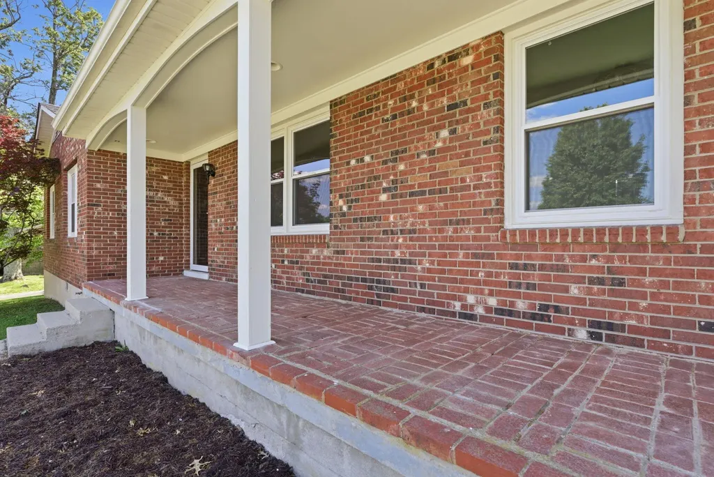 105 Robin Road Nicholasville KY 40356