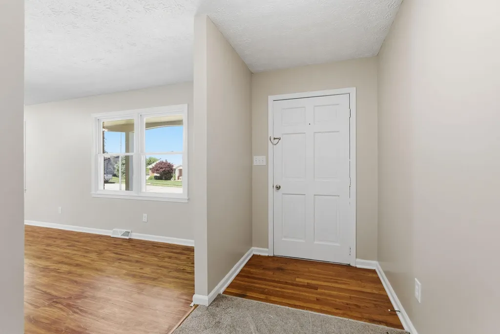105 Robin Road Nicholasville KY 40356