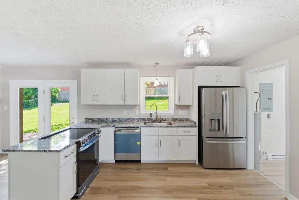 105 Robin Road Nicholasville KY 40356