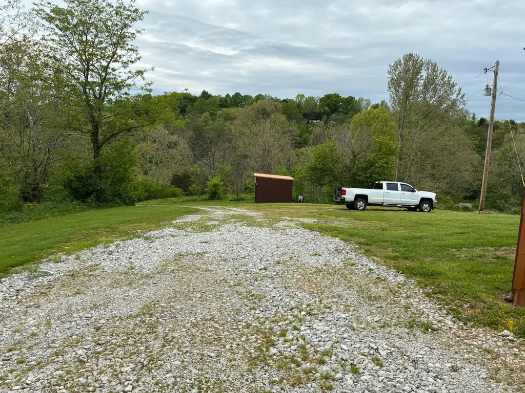 901 Crooked Creek Road Carlisle KY 40311