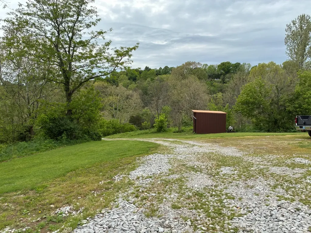 901 Crooked Creek Road Carlisle KY 40311