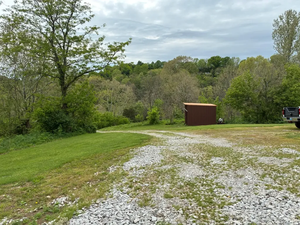 901 Crooked Creek Road Carlisle KY 40311