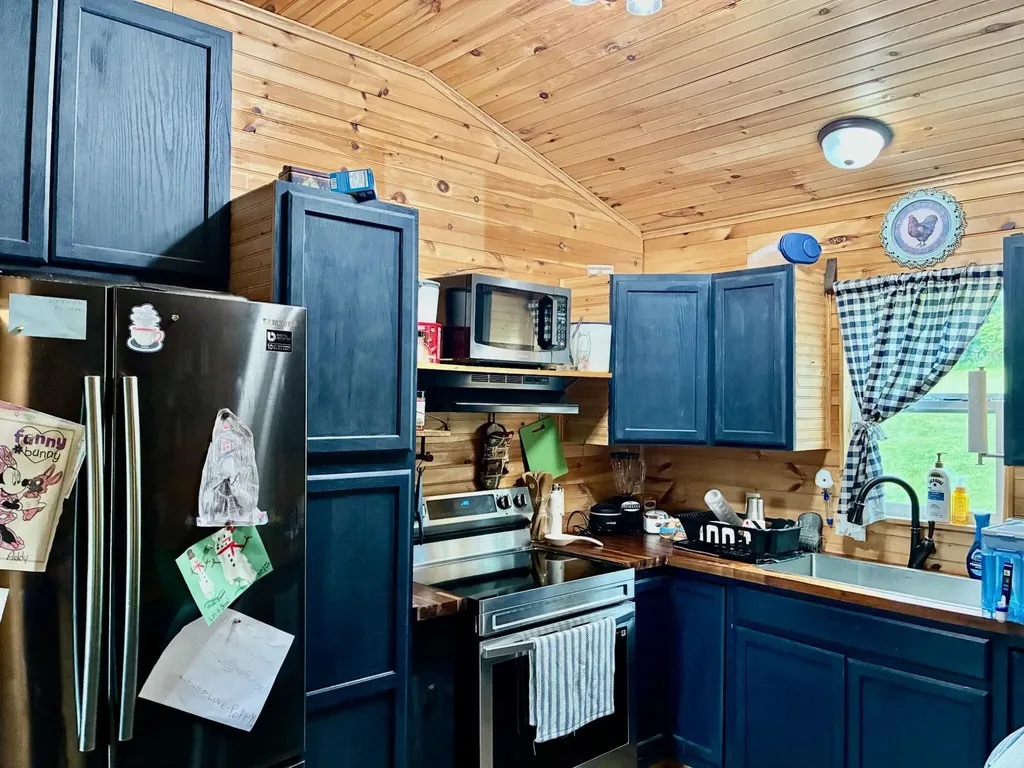 901 Crooked Creek Road Carlisle KY 40311