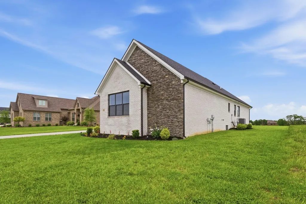 108 Bella Shae Way Winchester KY 40391