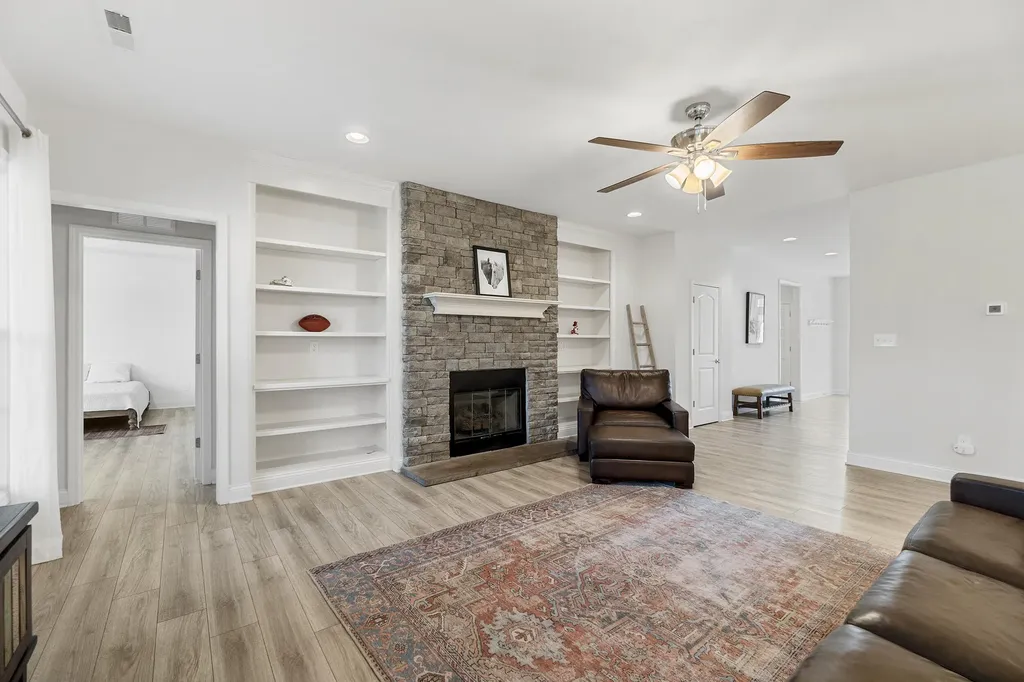 213 Red Cedar Drive Nicholasville KY 40356