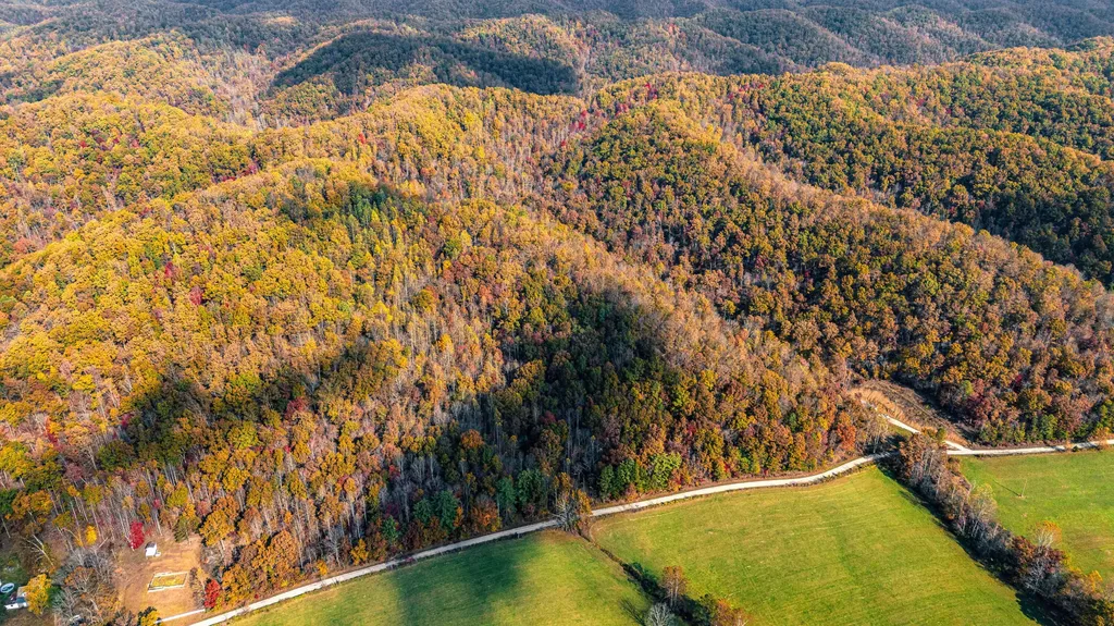 25 Tar Fork Road Vanceburg KY 41179