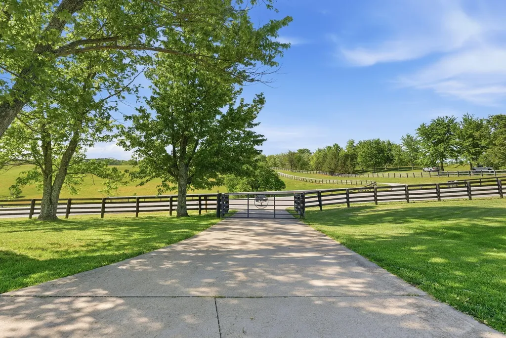 4605 Kentucky Highway 36 E Cynthiana KY 41031