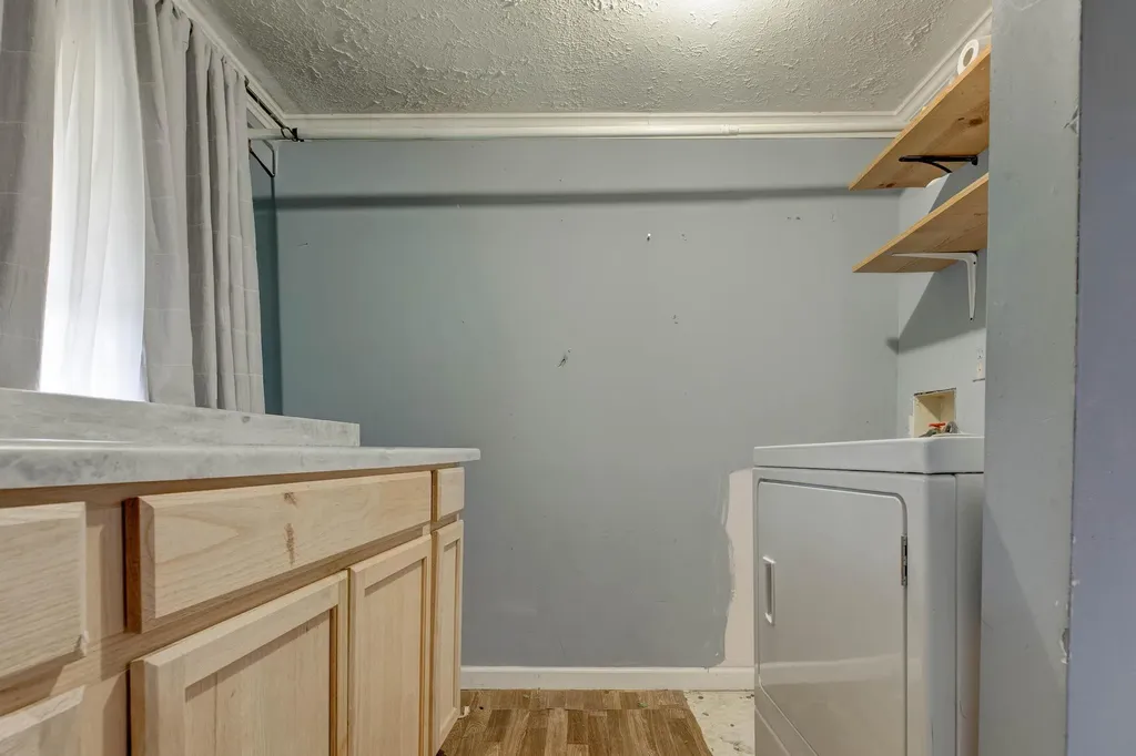 4590 County Road 1002 West Liberty KY 41472