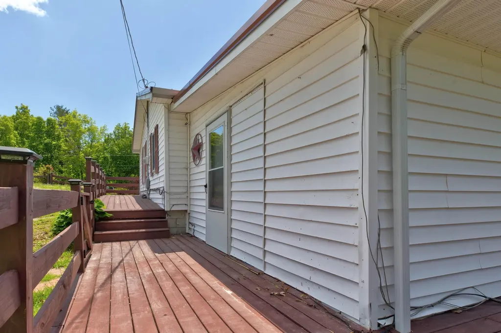 4590 County Road 1002 West Liberty KY 41472