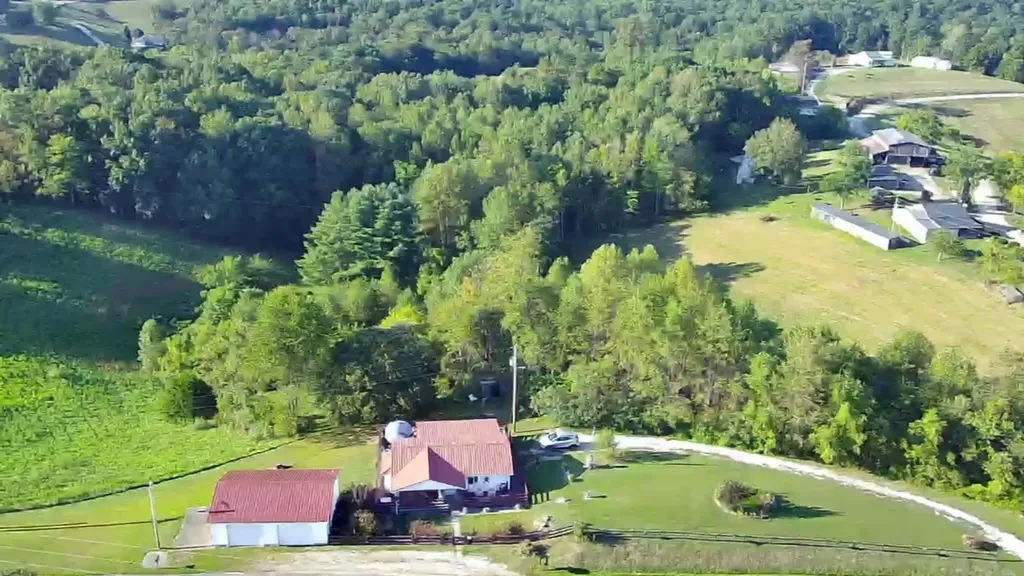 4590 County Road 1002 West Liberty KY 41472