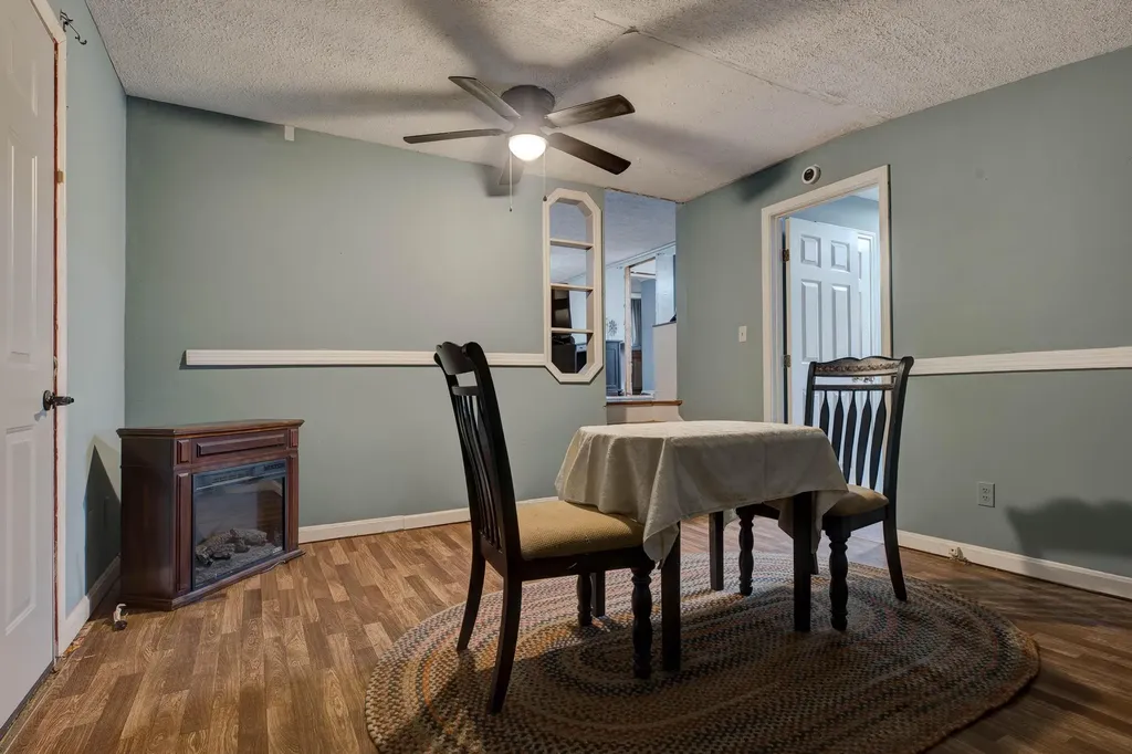 4590 County Road 1002 West Liberty KY 41472