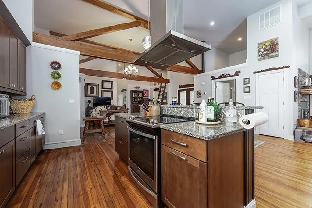 1678 Little Hickman Road Nicholasville KY 40356