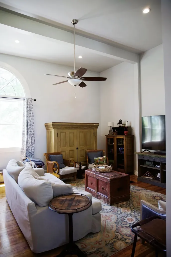 1678 Little Hickman Road Nicholasville KY 40356