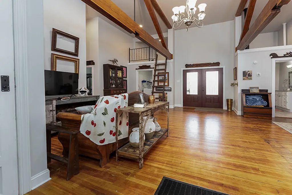 1678 Little Hickman Road Nicholasville KY 40356