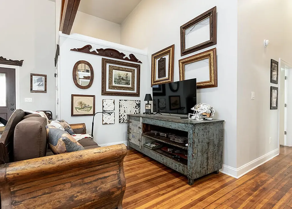 1678 Little Hickman Road Nicholasville KY 40356