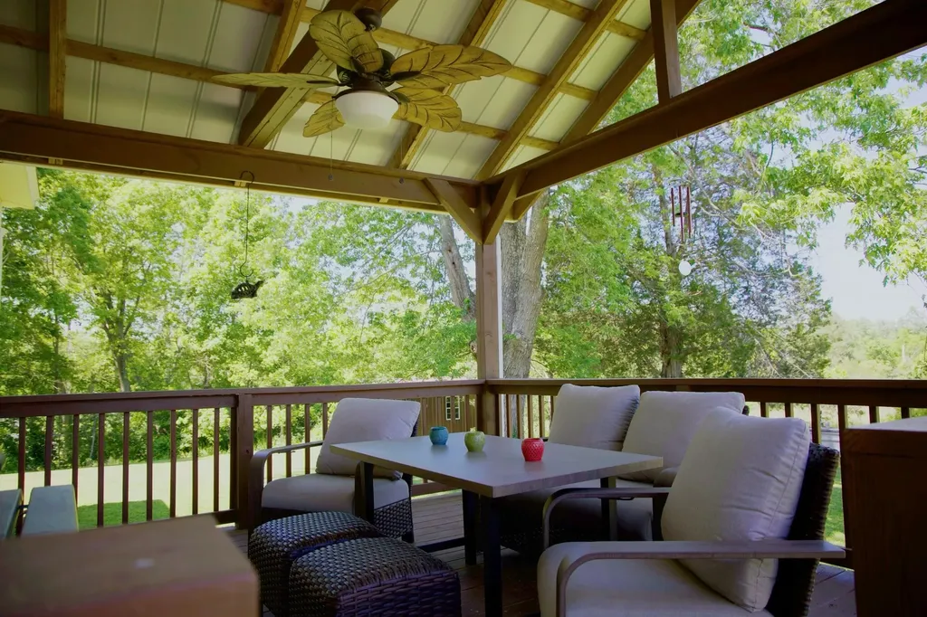 1678 Little Hickman Road Nicholasville KY 40356