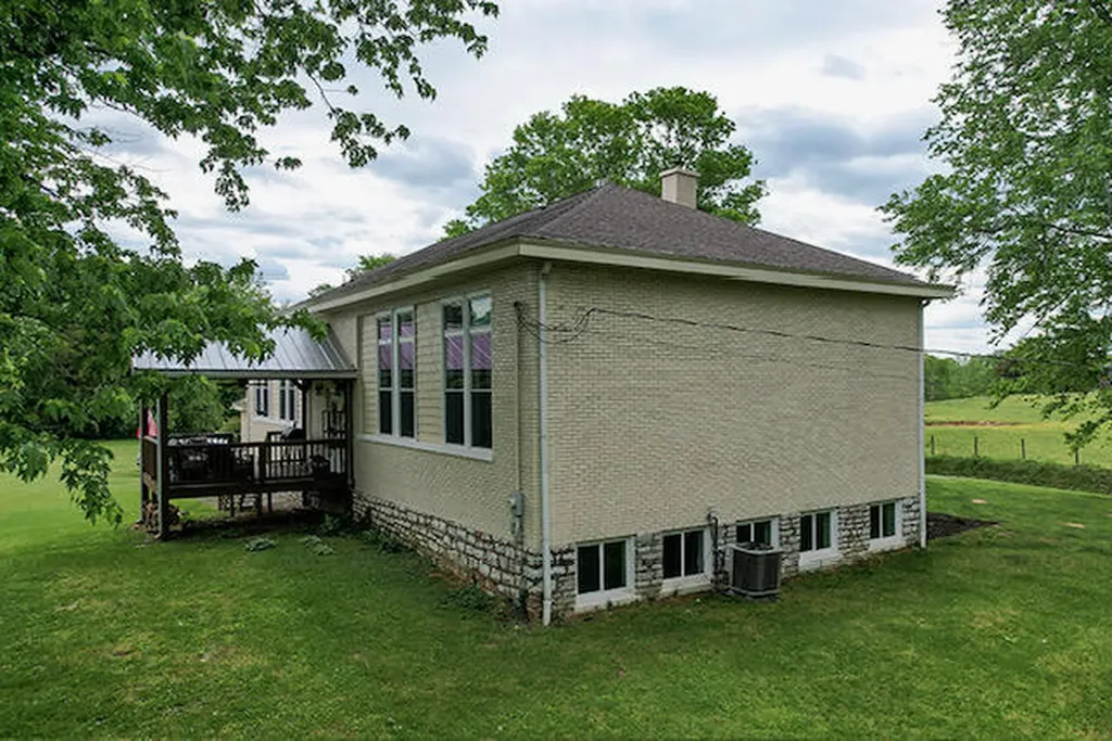 1678 Little Hickman Road Nicholasville KY 40356