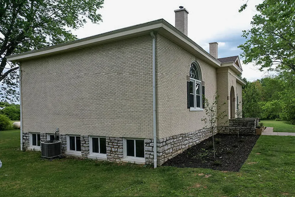 1678 Little Hickman Road Nicholasville KY 40356