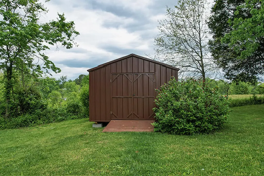 1678 Little Hickman Road Nicholasville KY 40356