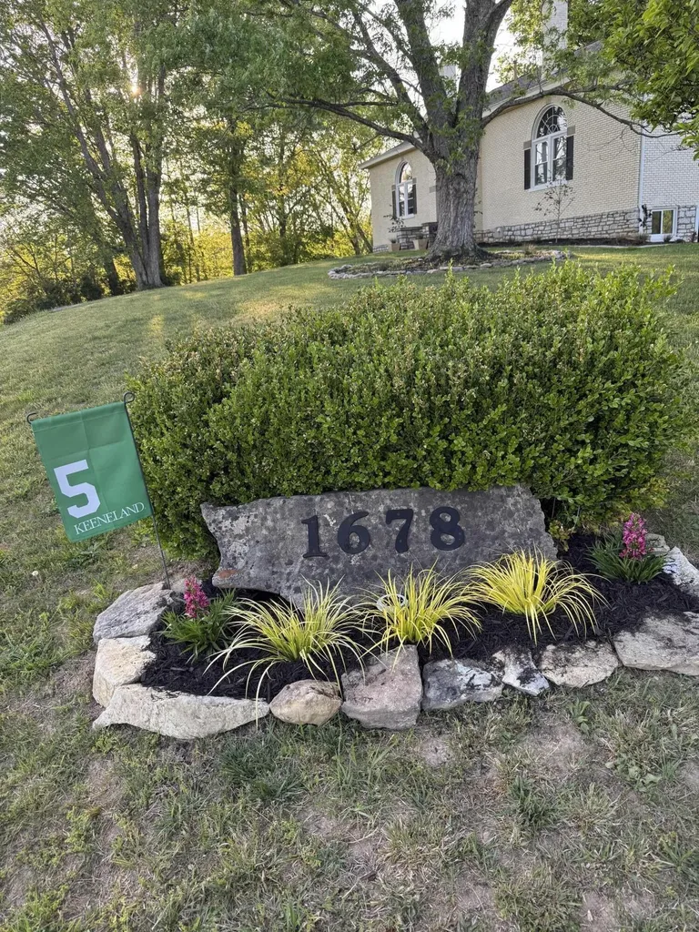 1678 Little Hickman Road Nicholasville KY 40356