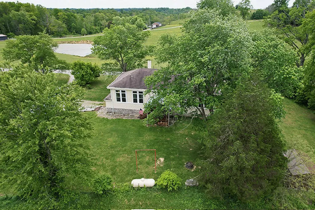 1678 Little Hickman Road Nicholasville KY 40356