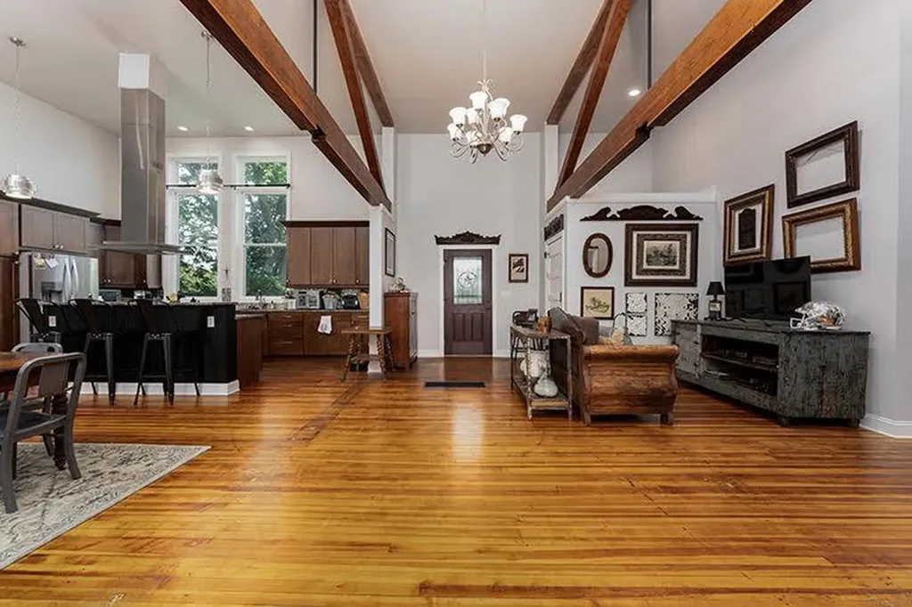 1678 Little Hickman Road Nicholasville KY 40356