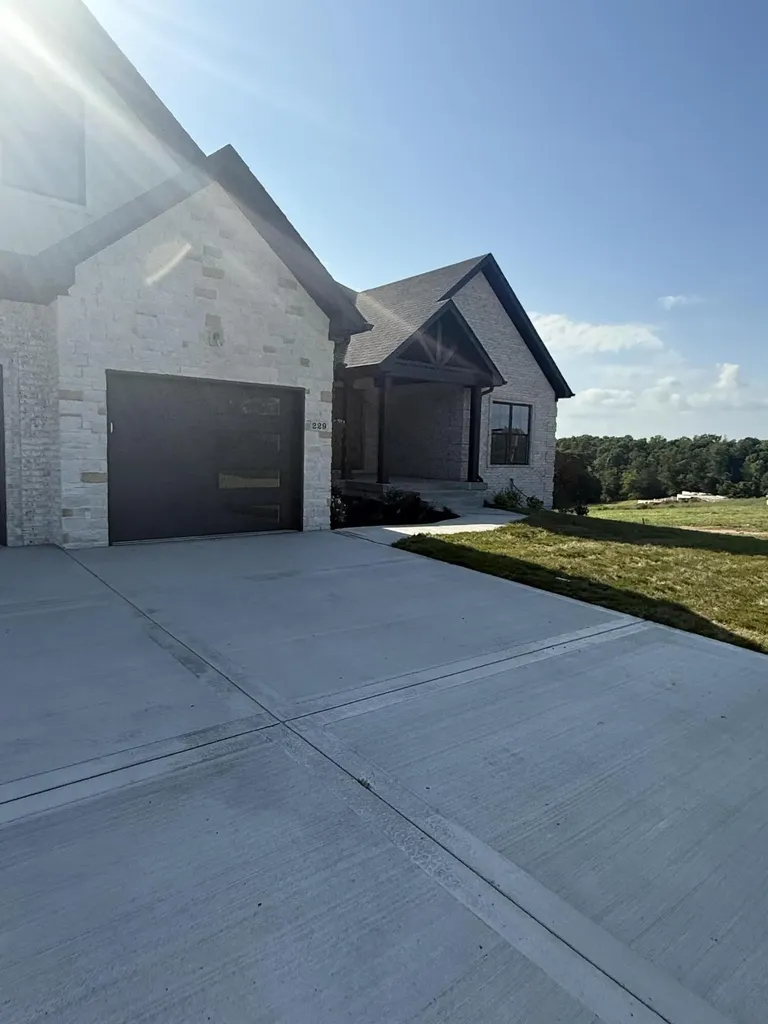 229 Brandenburg Way Richmond KY 40475