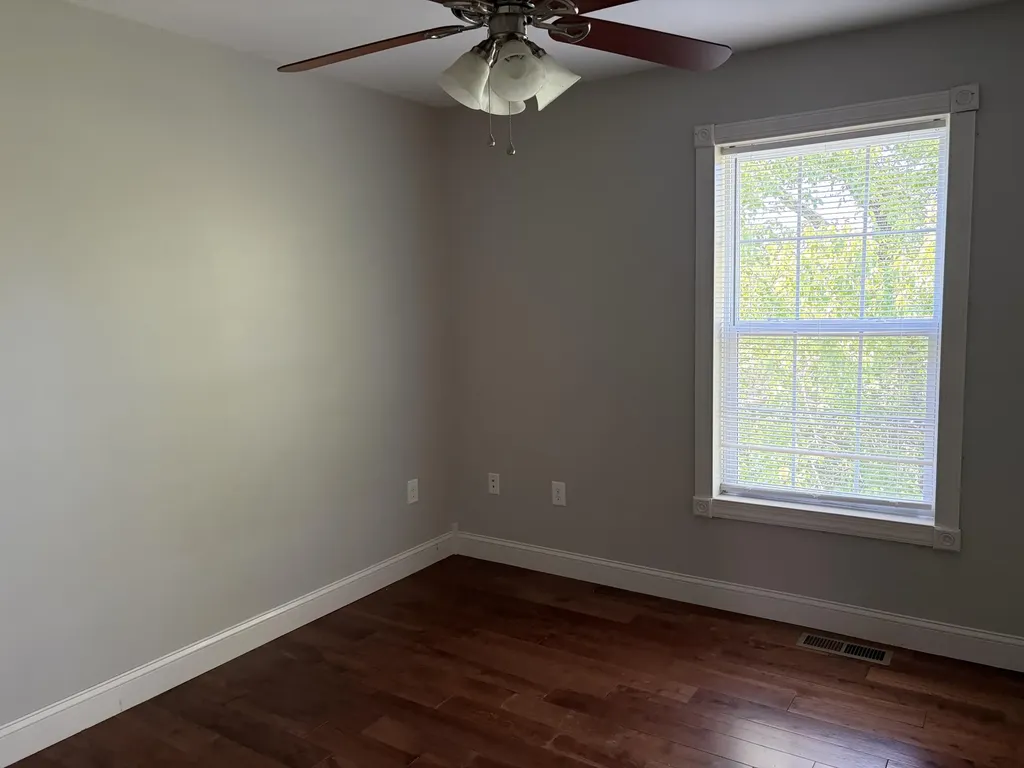 211 Hurley Lane London KY 40744