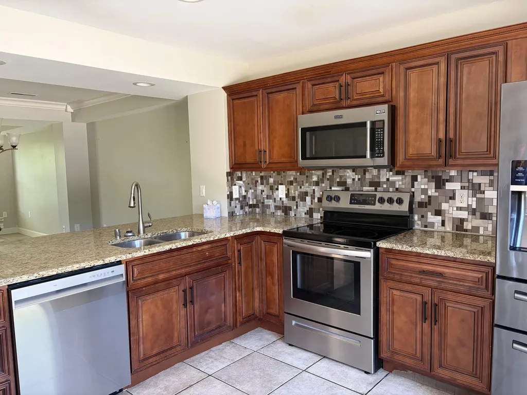 211 Hurley Lane London KY 40744