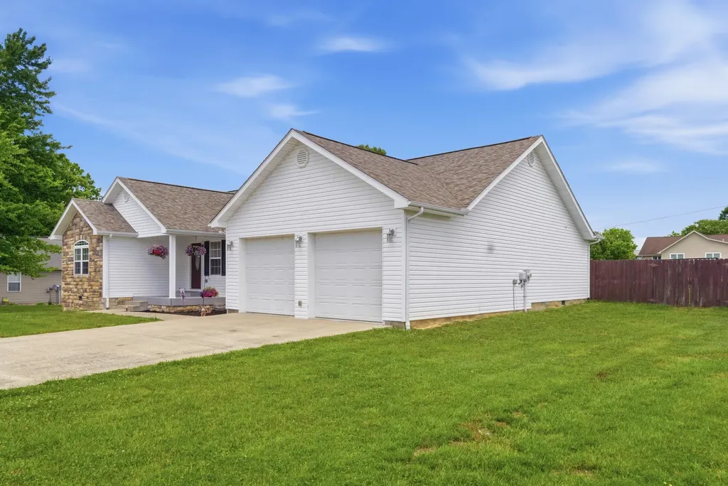 413 Talon Trail London KY 40744