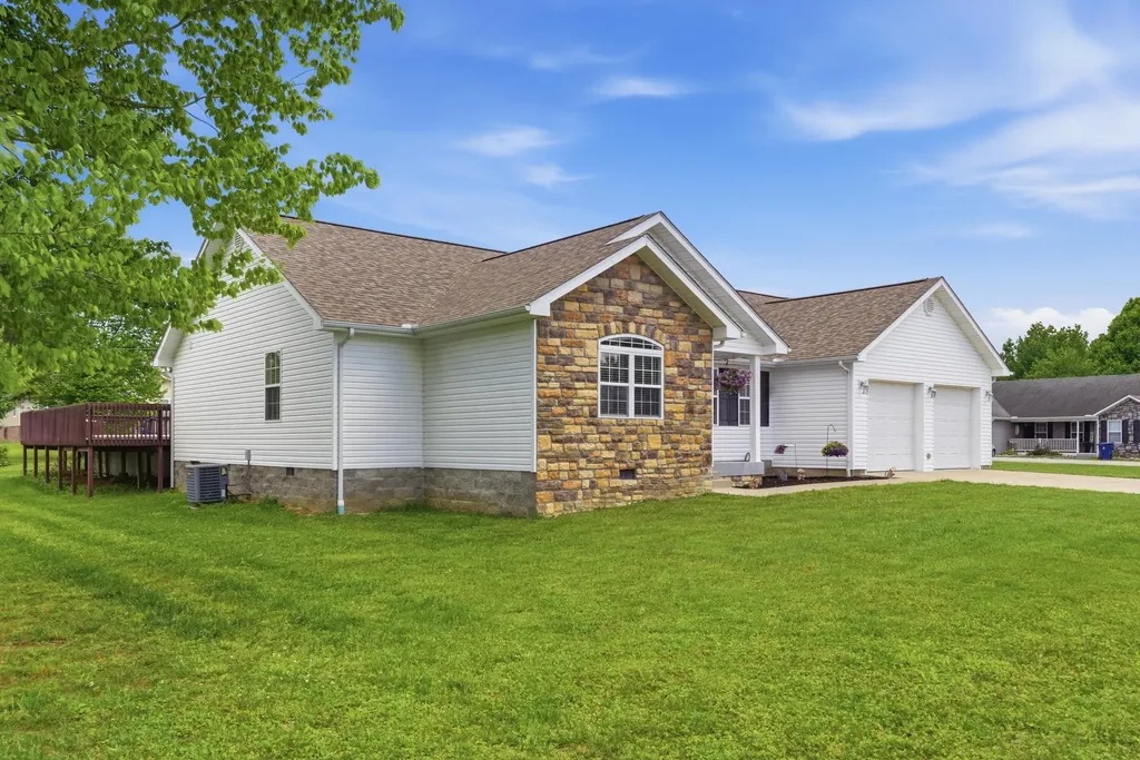 413 Talon Trail London KY 40744