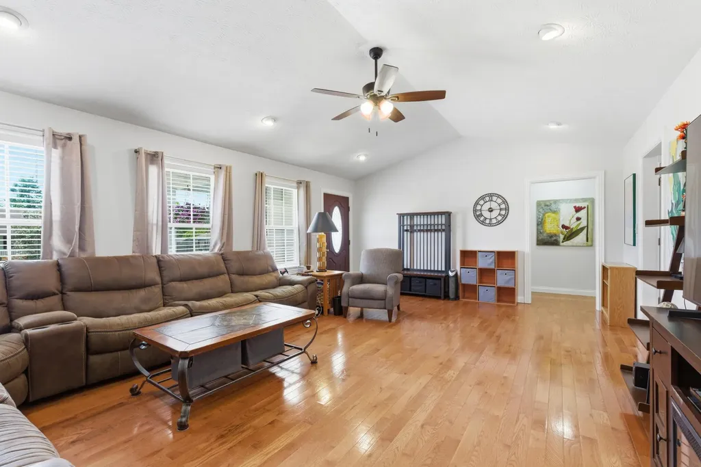 413 Talon Trail London KY 40744