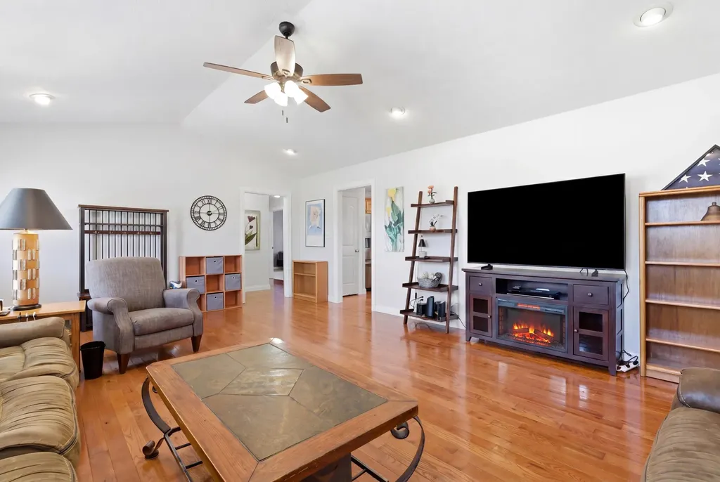 413 Talon Trail London KY 40744