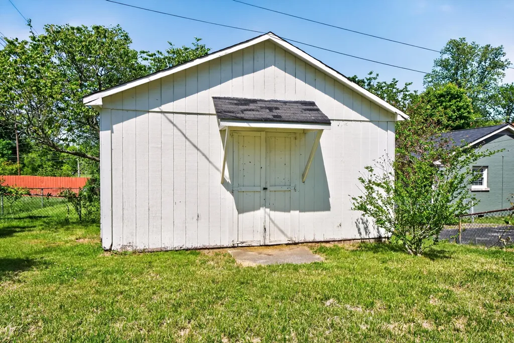 103 Richardson Street Midway KY 40347