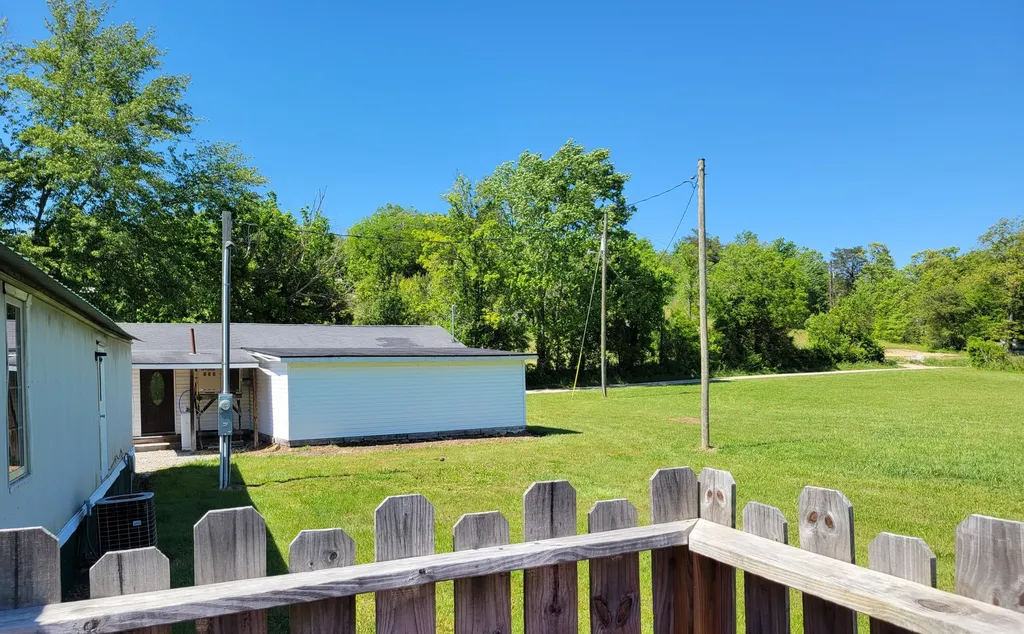929 Pine Grove Road Olympia KY 40358