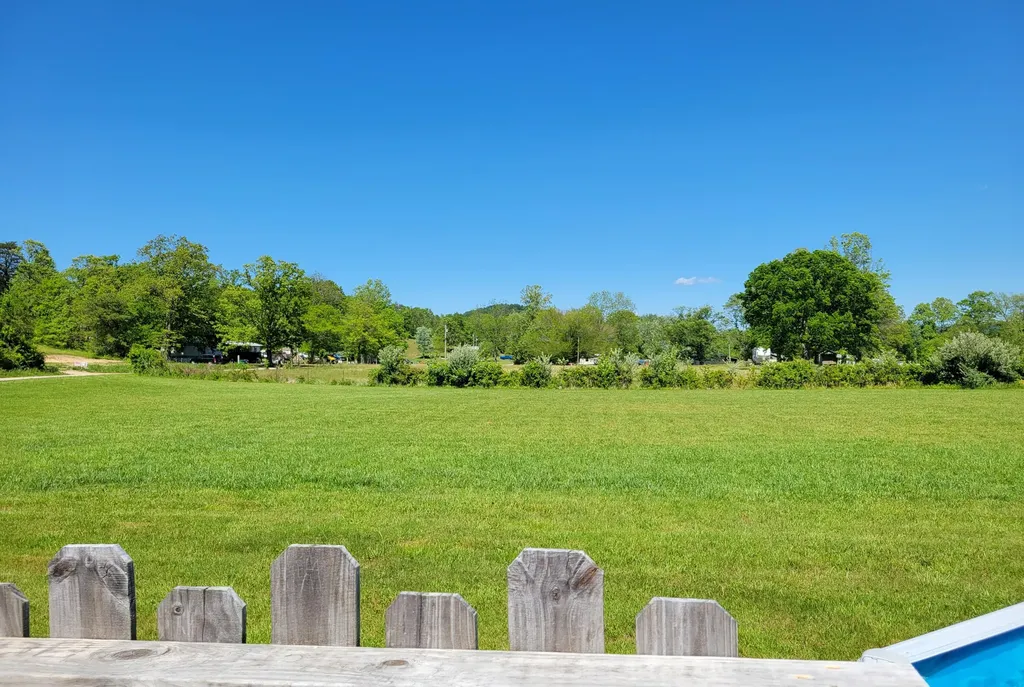 929 Pine Grove Road Olympia KY 40358