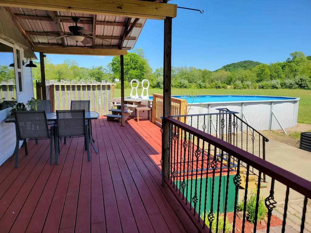 929 Pine Grove Road Olympia KY 40358
