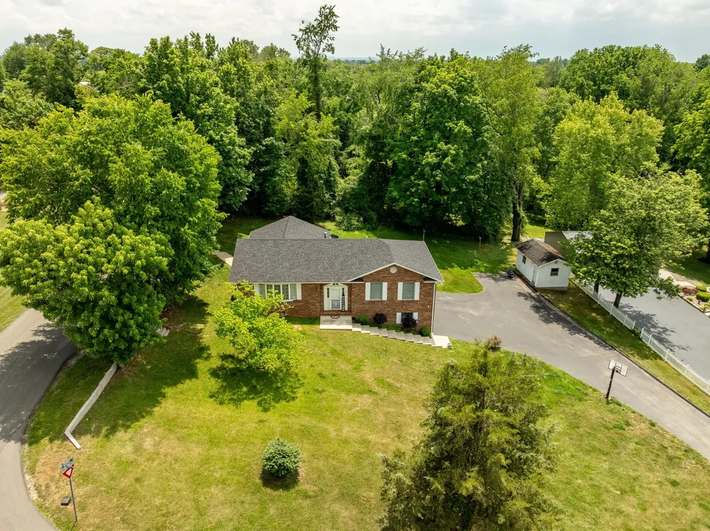 315 Lovelace Street Albany KY 42602