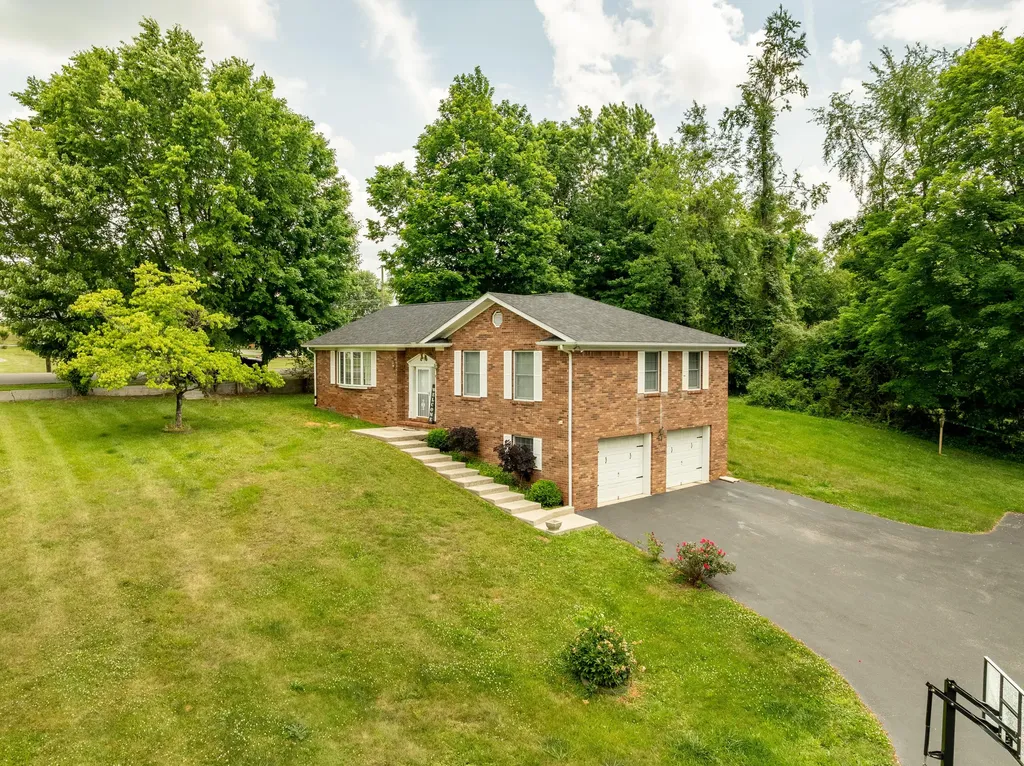 315 Lovelace Street Albany KY 42602