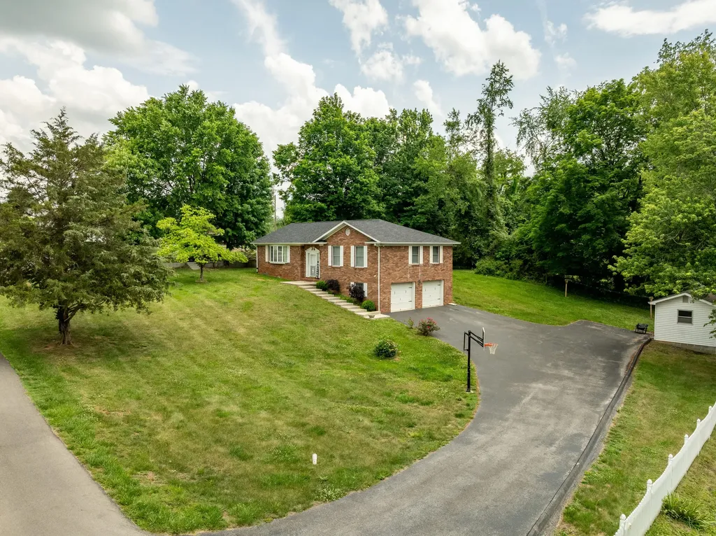 315 Lovelace Street Albany KY 42602