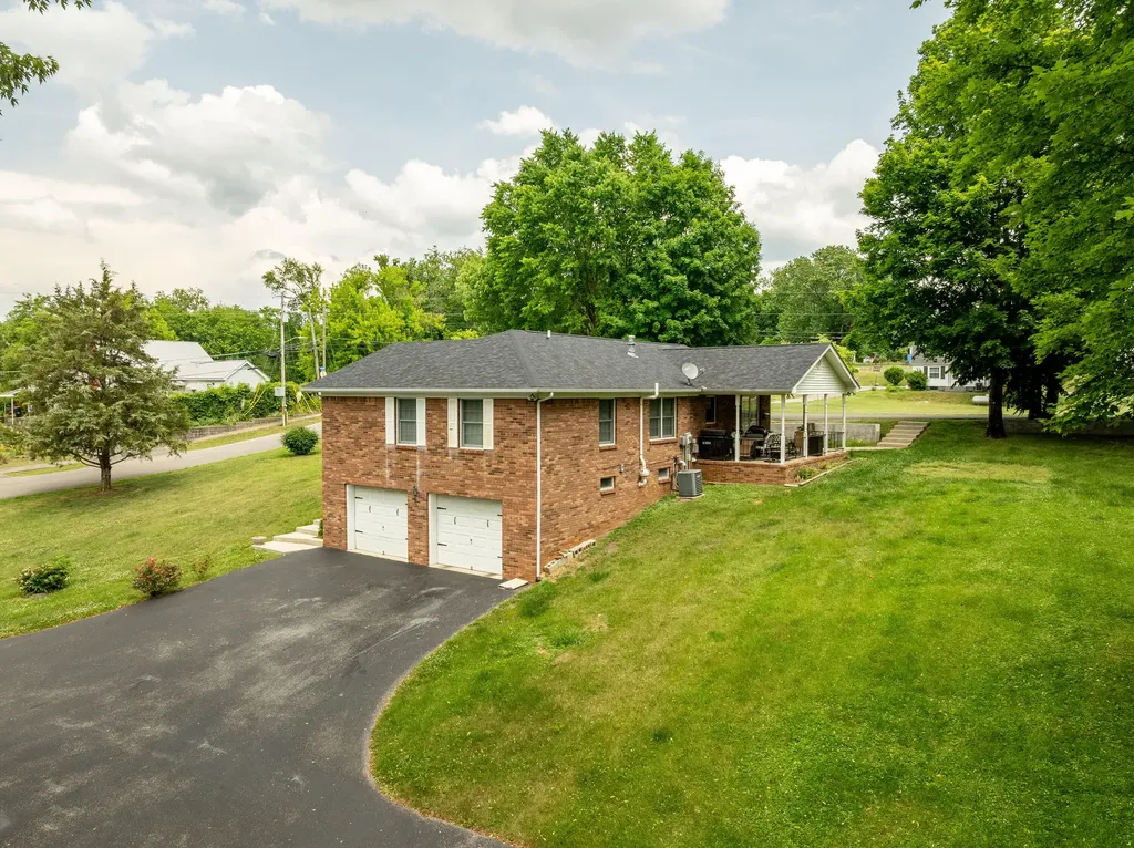 315 Lovelace Street Albany KY 42602